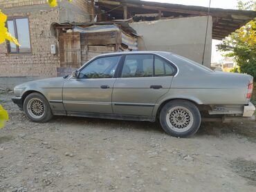 bmw f10: BMW 520: 1989 г., 2 л, Механика, Бензин, Седан