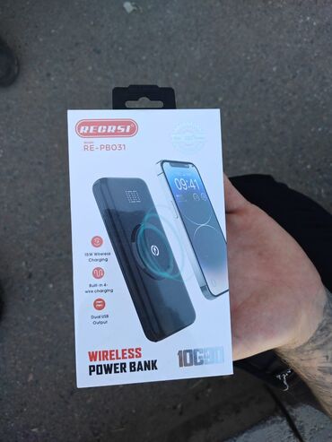 зарядные устройства для телефонов reaf: Продаю новый повербанк 10000 ma/h Оригинал качество отличное батарея