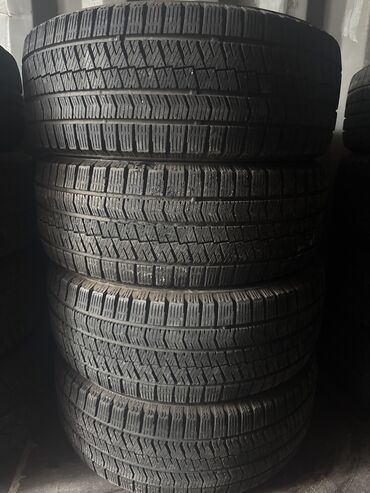 Диски: Шины 215 / 55 / R 17, Зима, Б/у, Комплект, Легковые, Япония, Bridgestone