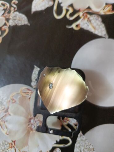 Dekorativ daşlar: Təbii obsidian daş parçaları Məhsulun təsviri: - Vulkanik mənşəli — 15