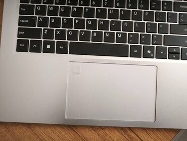 Digər noutbuklar və netbuklar: AMD Ryzen 5, 8 GB, 17.3 " — 6