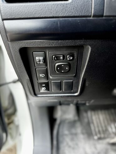 Toyota: Toyota Land Cruiser Prado: 2.7 l | 2011 il Ofrouder/SUV — 7