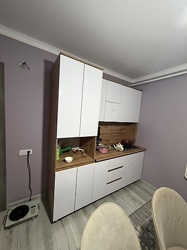 спальный гарнитур шкаф и кровать: 🏡 ПРОДАЁТСЯ МЕБЕЛЬ! В связи с продажей продаются: ✨ Кухонный — 1
