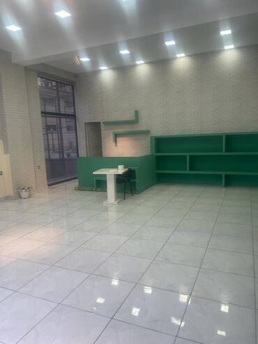 Digər kommersiya daşınmaz əmlakı: Obyekt icarəyə verilir. Nesimi rayonu Azadlıq pro. 130 kv etrafında — 2