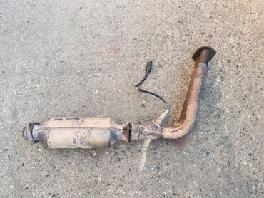 Auto delovi: Prednja grana auspuha sa loncom i lamda sondom Lada 112. Polovno — 8