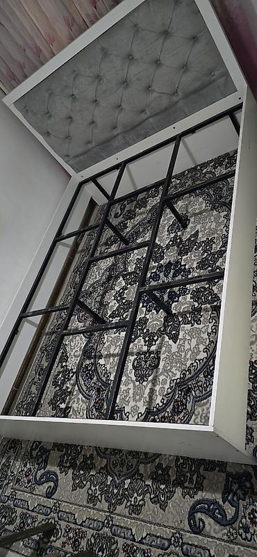 кровать 2: Двуспальная кровать, Б/у, С матрасом, длина - 204 см — 1