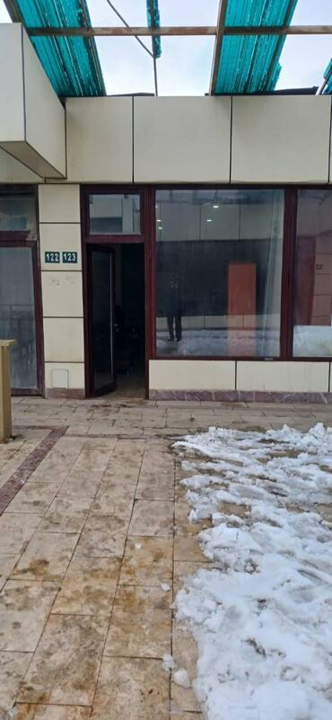 продажа недвижимости в баку: Satilir Xirdalanda Riyad Ticaret Merkezinde 2 mertebesinde ela temirli