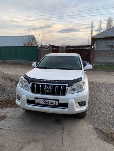 Toyota: Toyota Land Cruiser Prado: 2010 г., 2.7 л, Автомат, Бензин, Внедорожник