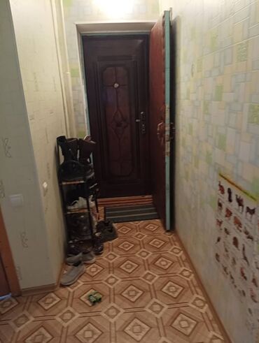 квартира в балыкчы: Срочно продается 2-комнатная квартира в Чолпон- Ате (3.район
