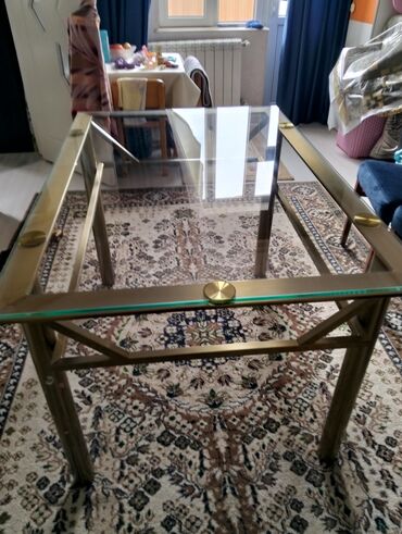 Masalar: Qonaq masası, İşlənmiş, Açılmayan, Şüşə, Dördbucaq masa — 6