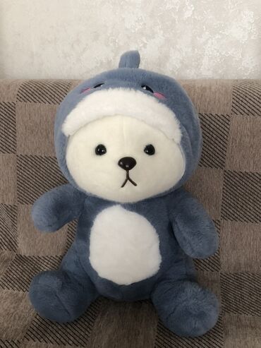 акула мягкая игрушка: Продаю мягкую игрушку с капюшоном-акулёнком 🦈 Размер: 35×22 см, как