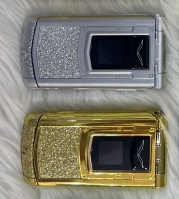islenmis telefonlar ucuz qiymete: Vertu Aster, rəng - Qızılı, Düyməli
