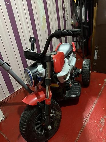 Uşaq üçün elektrik maşınları: Uşaq elektrik motosikleti (3 təkərli) 650manata alınıb 250 manata — 1