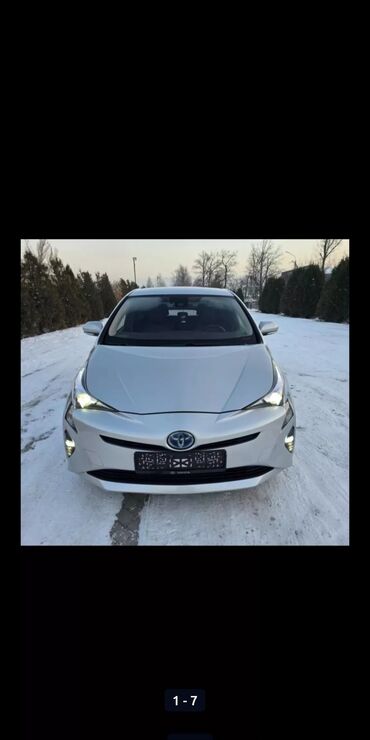 Toyota: Toyota Prius: 2016 г., 1.8 л, Вариатор, Бензин, Хэтчбэк