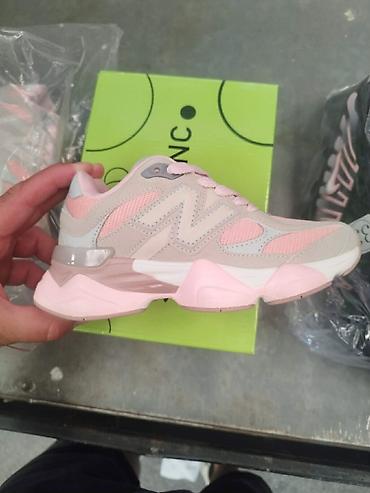 paket 86: New balance 9060 dečije patike NOVO Novo Brojevi 31 do 36 fb Moja — 1