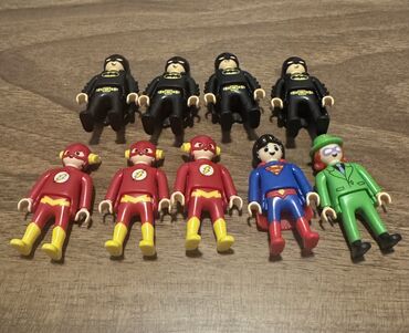 гусь обнимусь баку: Müxtəlif kinderlər və McDonalds oyuncaqları satılır. Yenilər kinderlər