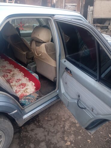 Mercedes-Benz: Mercedes-Benz W124: 1988 г., 2.3 л, Механика, Бензин, Седан — 6