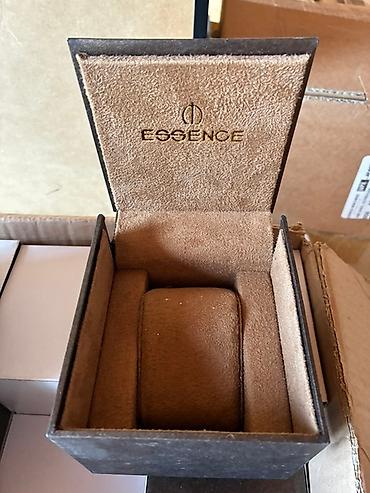 Наручные часы: ESSENCE saat/qolbaq üçün premium qutu və stend seti - Brend: ESSENCE — 1