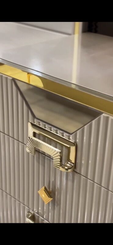 Yataq otağı dəstləri: 2 təknəfərlik çarpayı, 2 tumba, Dolab, Komod, Türkiyə, Yeni — 8