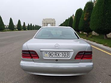 range rover az: Mercedes-Benz E-Class (W210), sedan, gümüş rəng. - Kuzov: 4 qapı — 1
