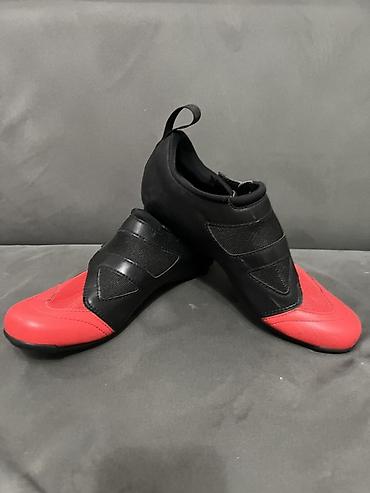 велотуфли: Велотуфли Fizik Transiro Powerstrap R4 (триатлон/шоссе) 41 размер - — 2
