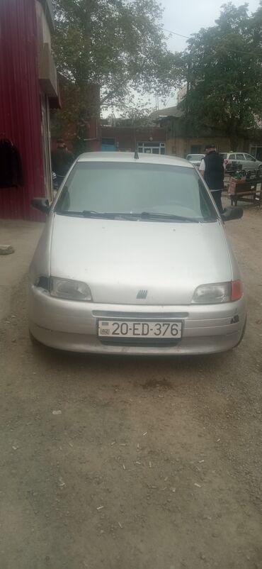 Fiat: Fiat Punto: 1.1 l | 1999 il 215000 km Hetçbek