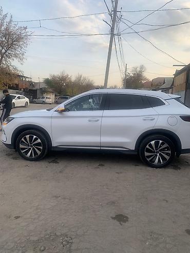 BYD: BYD Song Plus: 2025 г., Типтроник, Электромобиль, Кроссовер — 3