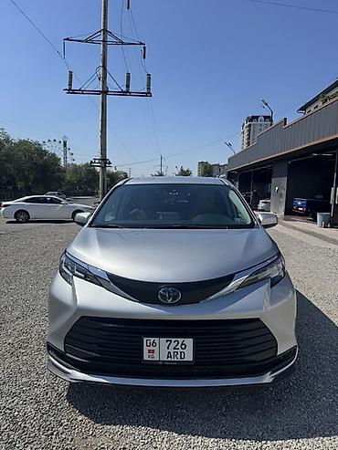 Toyota: Toyota Sienna: 2022 г., 2.5 л, Автомат, Гибрид, Минивэн — 4