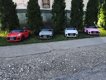 laptop za decu igracka: Dečiji električni auto u stilu Audi RS8, atraktivnog sportskog dizajna — 8