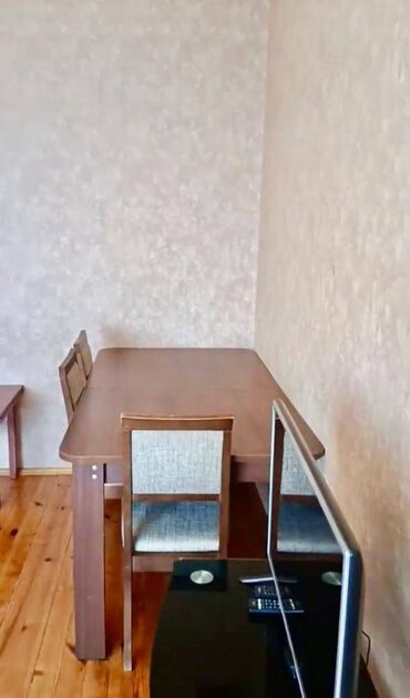 Uzunmüddətli kirayə mənzillər: Sumqayıtda Tam Təmirli, Əşyalı 2 otaqlı Mənzil kirayə verilir. Aylıq  — 12