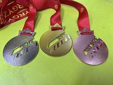 Искусство и коллекционирование: Комплект медалей для соревнований — GOLD, SILVER, BRONZE - Набор из — 1