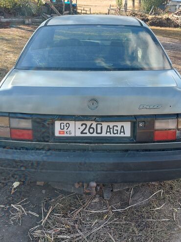 субару крострек: Volkswagen Passat: 1988 г., 1.8 л, Механика, Бензин, Седан