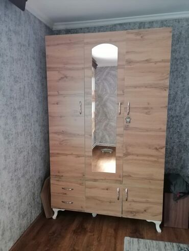 ev qaplarl: 3 qapılı Düz dolab, Qarderob, paltar dolabı