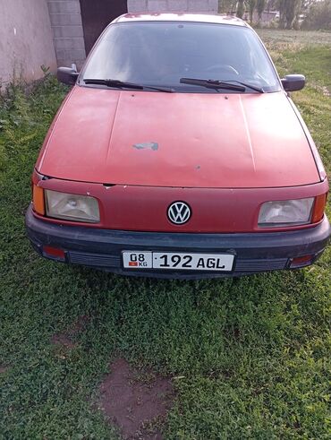 скутер ретро: Volkswagen Passat: 1993 г., 1.8 л, Механика, Газ, Седан