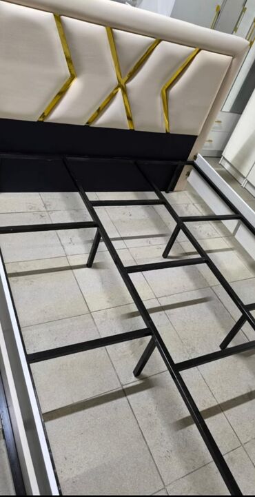 Двуспальные кровати: Двуспальная кровать, С ящиком для хранения, длина - 200 см — 20