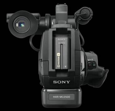 Видеокамеры: Профессиональный вид HXR-MC2500 обеспечивает профессиональный вид и
