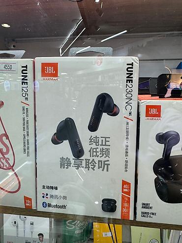 микрофоны бу: JBL наушники оригинал!!! Шейные JBL !AirPods Штатив, Планшеты — 4