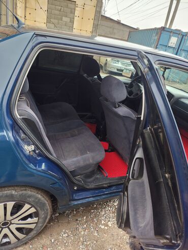 Volkswagen: Volkswagen Vento: 1996 г., 1.8 л, Механика, Бензин, Седан — 12