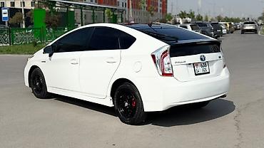 Toyota Prius: 2015 г., 1.8 л, Вариатор, Гибрид, Лифтбек — 6