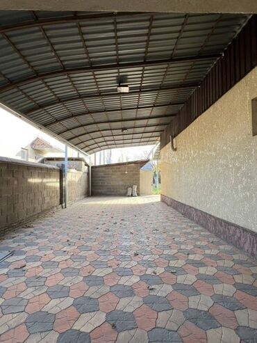 Продажа домов: Дом, 180 м², 5 комнат — 2