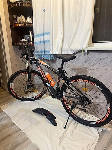 velosiped cross: Dağ velosipedi – 28” təkərlər, disk əyləclər, Shimano ötürücü sistemi — 1