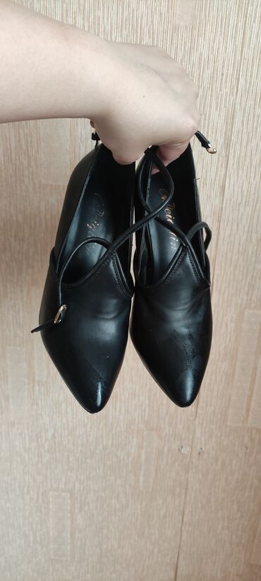 Tuflilər: Tuflilər, Ölçü: 36.5, rəng - Qara, İşlənmiş — 11