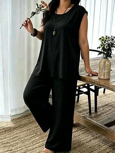 glomazan: Komplet za punije
2XL 3XL 4XL
Cena : 2800 dinara — 3