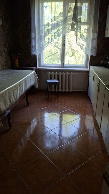 продается 3 комнатная квартира политех: 3 комнаты, 62 м², Сталинка, 3 этаж, Косметический ремонт