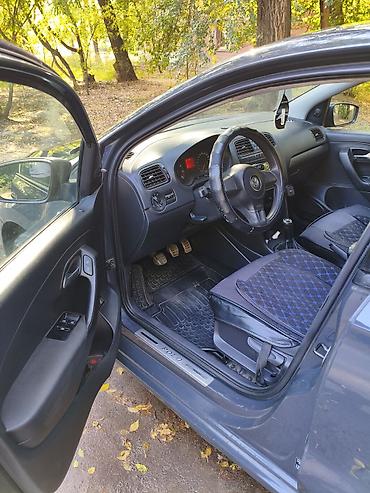 vw: Volkswagen ID. Polo: 2011 г., 1.6 л, Механика, Бензин, Седан — 4