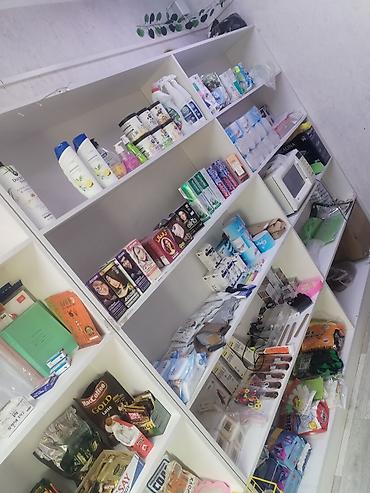 Торговля: Магазин «Акчолпон» Формат: продуктовый магазин у дома. Ассортимент — 8