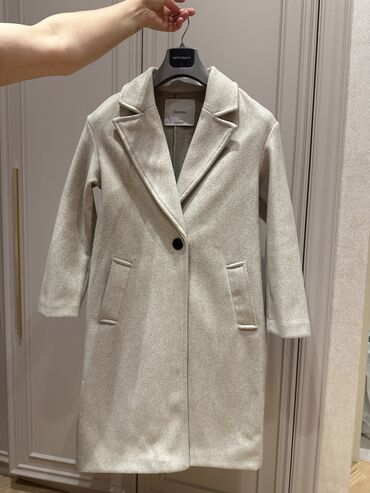 Пальто: Пальто Bershka, XS (EU 34), цвет - Бежевый
