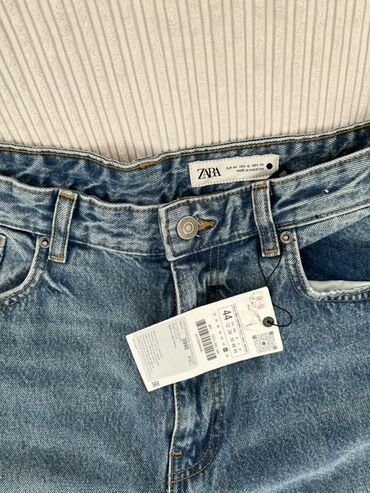 nesal jeans – слике: Zara farmerke svetlo plave boje, klasičnog kroja sa pet džepova BROJ