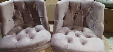 Stilske garniture: Chester premium set ponovo u ponudi!
320€!! na lalafo.rs — 9 Stilske garniture: Chester premium set ponovo u ponudi!
320€!! — 9