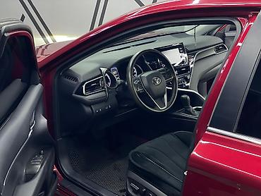 из дубая: Toyota Camry: 2022 г., 2.5 л, Гибрид — 7